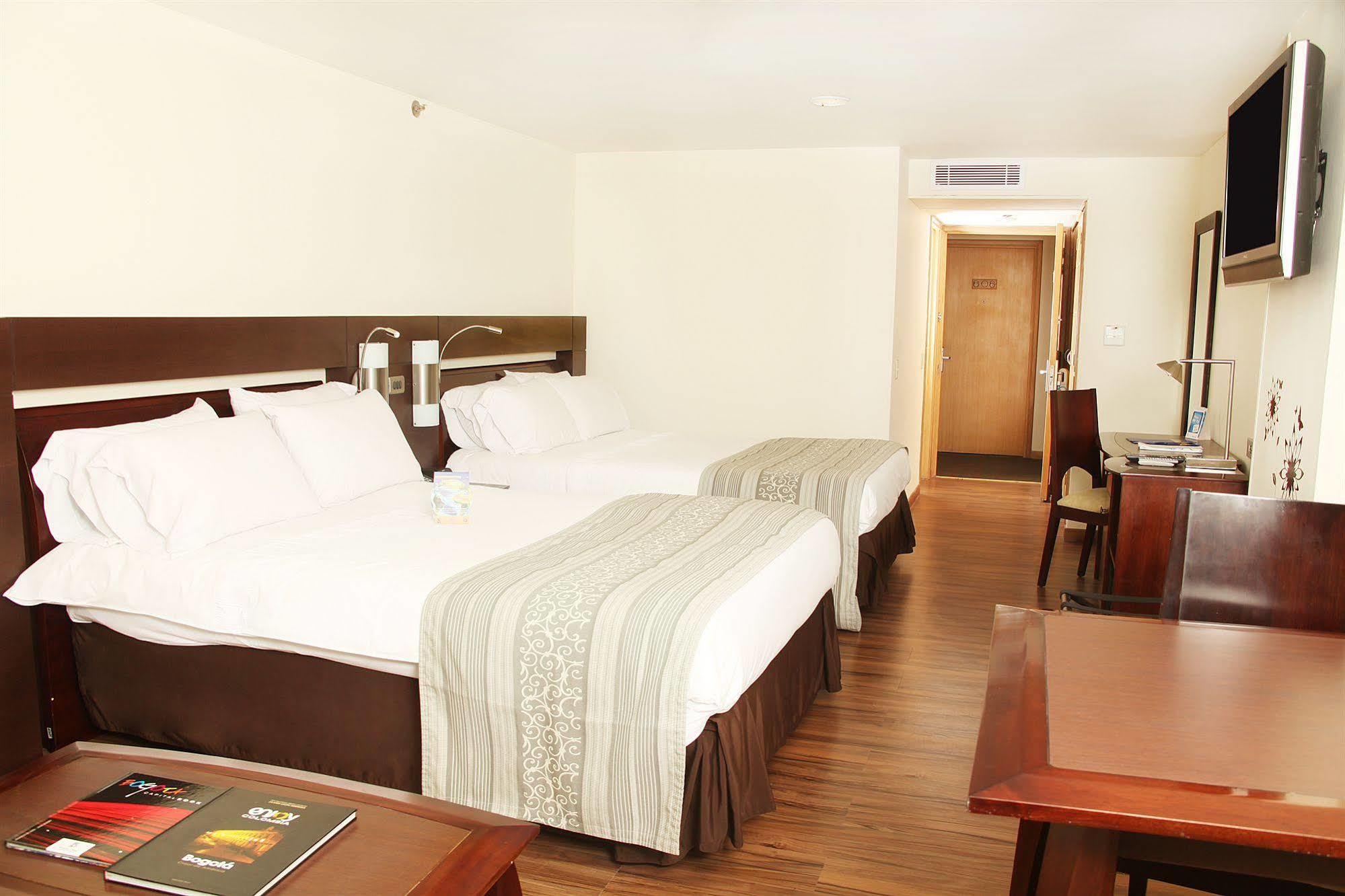 Hotel Dann Norte Bogotá Chambre photo